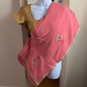 NWT!‎ Coral Saree